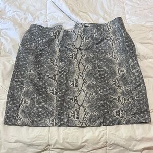 New Look Gray Snake Print Mini Skirt